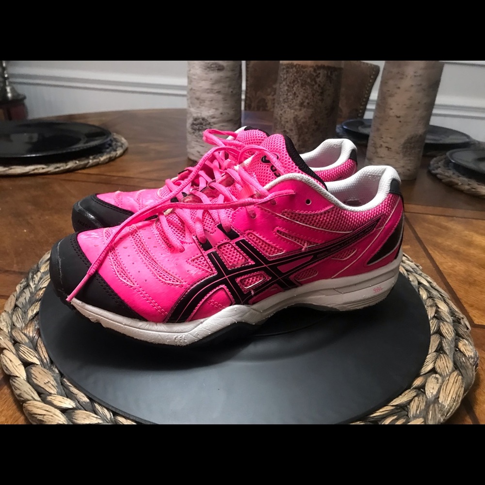 Womens shoes good condition for the price